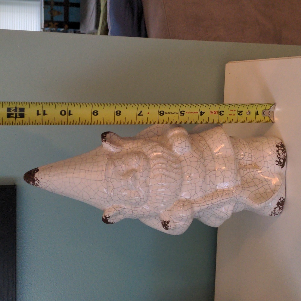 White Crackled Garden Gnome - Picture 5 of 5